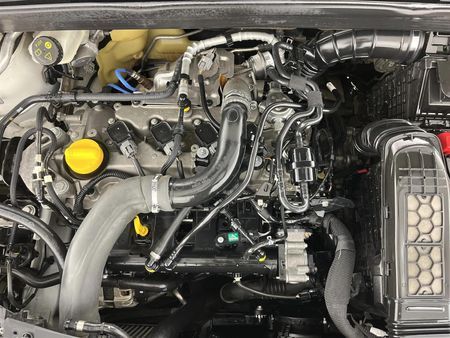 2017-Renault-Megane-IV-12T-GT-Line-Auto-5-dr_13