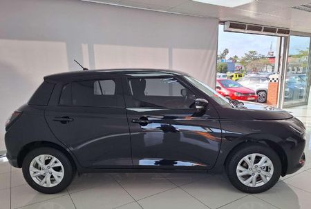 2026-Suzuki-Swift-12-GL_1