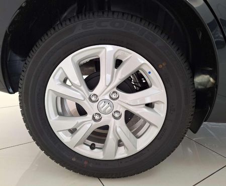 2026-Suzuki-Swift-12-GL_6