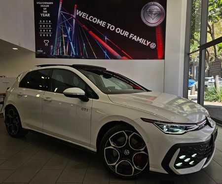 2026-Volkswagen-Golf-8-GTI-20-TSI-DSG_0