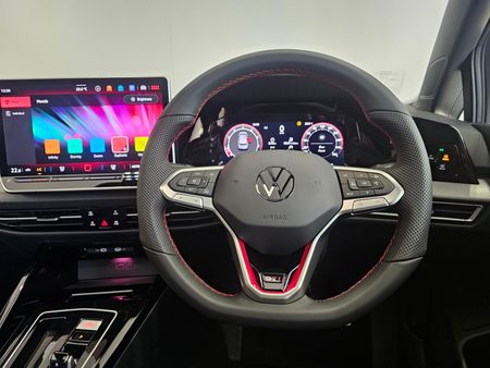 2026-Volkswagen-Golf-8-GTI-20-TSI-DSG_14