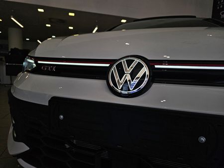 2026-Volkswagen-Golf-8-GTI-20-TSI-DSG_15