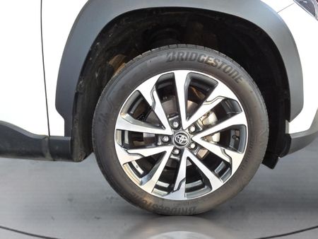 2023-Toyota-Corolla-Cross-18-XR-Hybrid_10