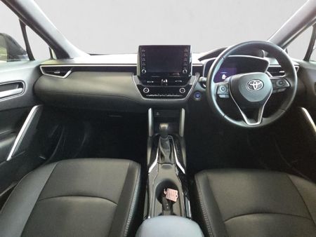 2023-Toyota-Corolla-Cross-18-XR-Hybrid_17