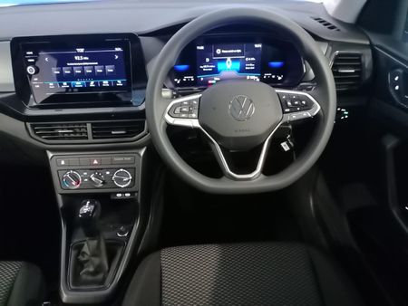 2026-Volkswagen-T-Cross-10-TSI-Auto_15