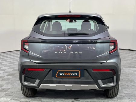 2025-Mahindra-XUV-3XO-12T-MX2_17