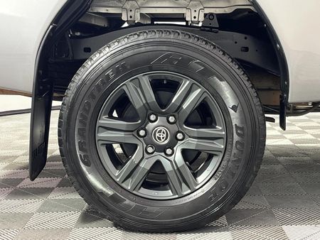 2021-Toyota-Hilux-24-GD-6-Raised-Body-Raider-Auto-Single-Cab_4