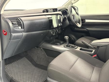 2021-Toyota-Hilux-24-GD-6-Raised-Body-Raider-Auto-Single-Cab_5