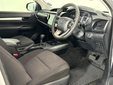 2021-Toyota-Hilux-24-GD-6-Raised-Body-Raider-Auto-Single-Cab_6