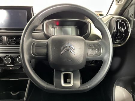 2024-Citroen-C3-12-Feel_12