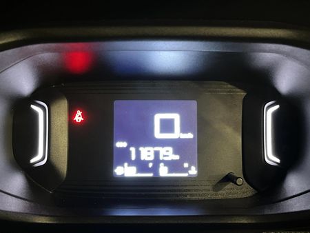 2024-Citroen-C3-12-Feel_2