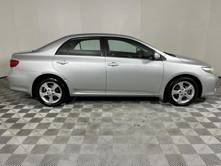 2013-Toyota-Corolla-16-Advanced-Auto_16