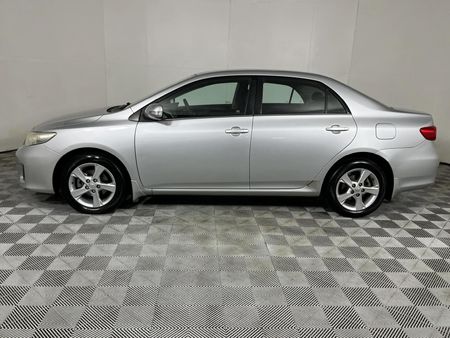 2013-Toyota-Corolla-16-Advanced-Auto_18