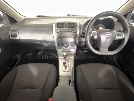 2013-Toyota-Corolla-16-Advanced-Auto_1