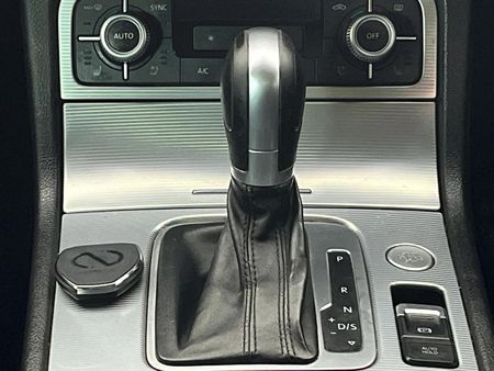 2017-Volkswagen-Touareg-GP-30-V6-TDI-Luxury-Auto_9