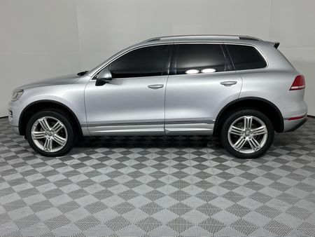 2017-Volkswagen-Touareg-GP-30-V6-TDI-Luxury-Auto_17