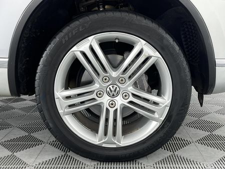 2017-Volkswagen-Touareg-GP-30-V6-TDI-Luxury-Auto_4