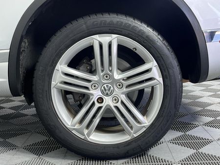 2017-Volkswagen-Touareg-GP-30-V6-TDI-Luxury-Auto_5