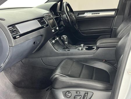 2017-Volkswagen-Touareg-GP-30-V6-TDI-Luxury-Auto_7