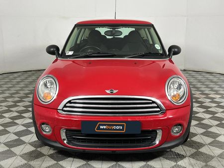 2011-MINI-Hatch-One-16_12