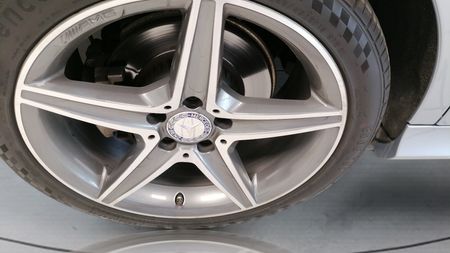2014-Mercedes-Benz-C-Class-C-200-AMG-Line-Auto_8