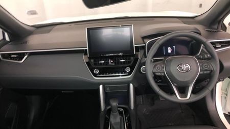 2025-Toyota-Corolla-Cross-18-XR-Hybrid_26