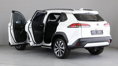 2025-Toyota-Corolla-Cross-18-XR-Hybrid_7