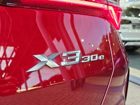 2024-BMW-X3-xDrive-30e-M-Sport-Pro_4