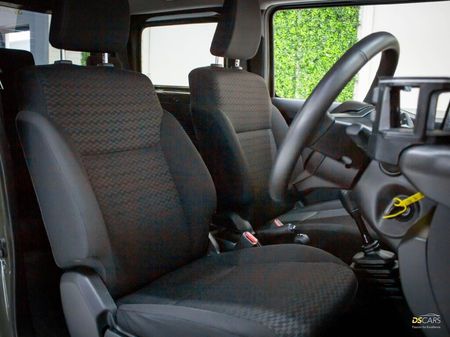 2024-Suzuki-Jimny-15-GLX_17