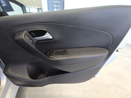 2025-Volkswagen-Polo-Vivo-16-Life_13