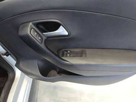 2025-Volkswagen-Polo-Vivo-16-Life_20