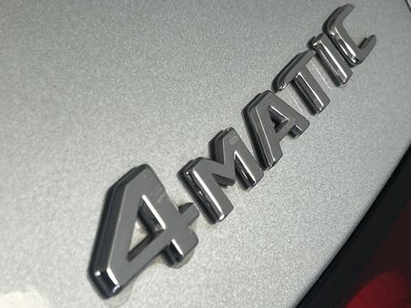 2024-Mercedes-Benz-GLC-300D-4Matic_11