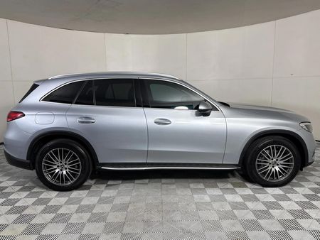 2024-Mercedes-Benz-GLC-300D-4Matic_18