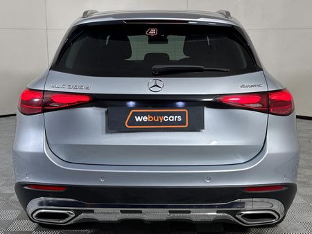 2024-Mercedes-Benz-GLC-300D-4Matic_19