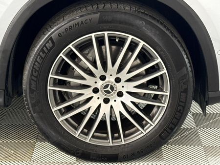 2024-Mercedes-Benz-GLC-300D-4Matic_5