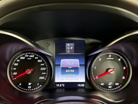 2017-Mercedes-Benz-GLC-Coupe-250d-AMG_2