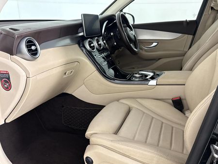 2017-Mercedes-Benz-GLC-Coupe-250d-AMG_8