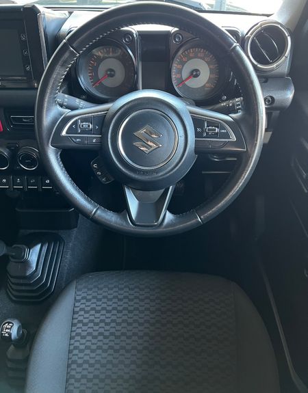 2021-Suzuki-Jimny-15-GLX_11