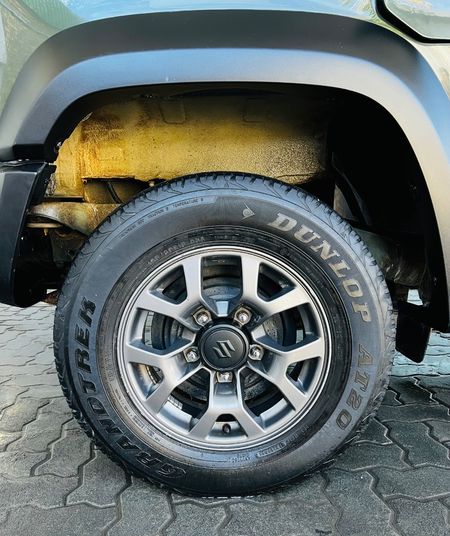 2021-Suzuki-Jimny-15-GLX_17