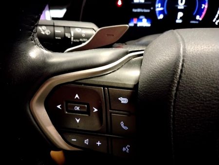 2023-Lexus-NX-250-EX_16