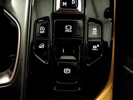 2023-Lexus-NX-250-EX_21