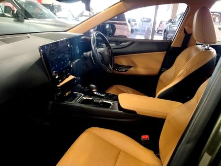 2023-Lexus-NX-250-EX_29