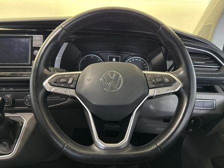 2022-Volkswagen-Kombi-T61-20-TDI-110kW-Auto-Trendline_11