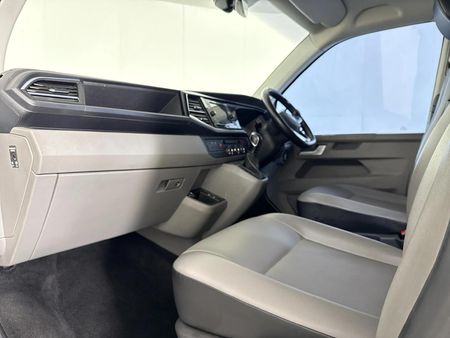 2022-Volkswagen-Kombi-T61-20-TDI-110kW-Auto-Trendline_8