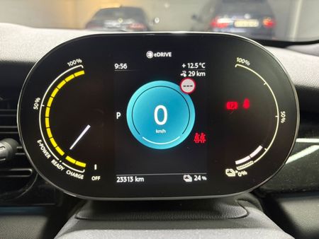2023-MINI-Hatch-Cooper-SE_7