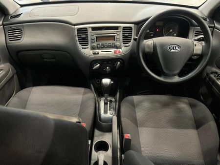 2008-Kia-Rio-14-High-5-dr-Auto_9