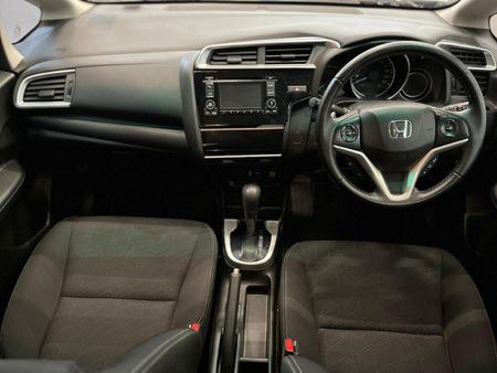 2018-Honda-Jazz-15-Elegance-Auto_9