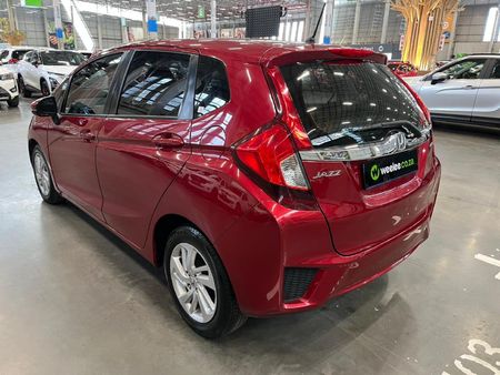 2018-Honda-Jazz-15-Elegance-Auto_4