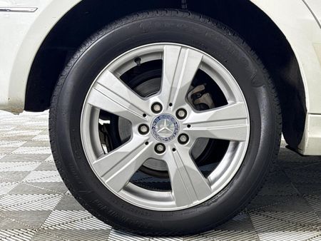 2011-Mercedes-Benz-A-Class-A-180-CDI-Avantgarde-Auto_6