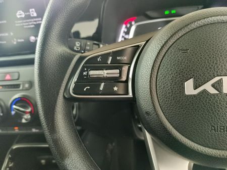 2026-Kia-Sonet-15-LX_19